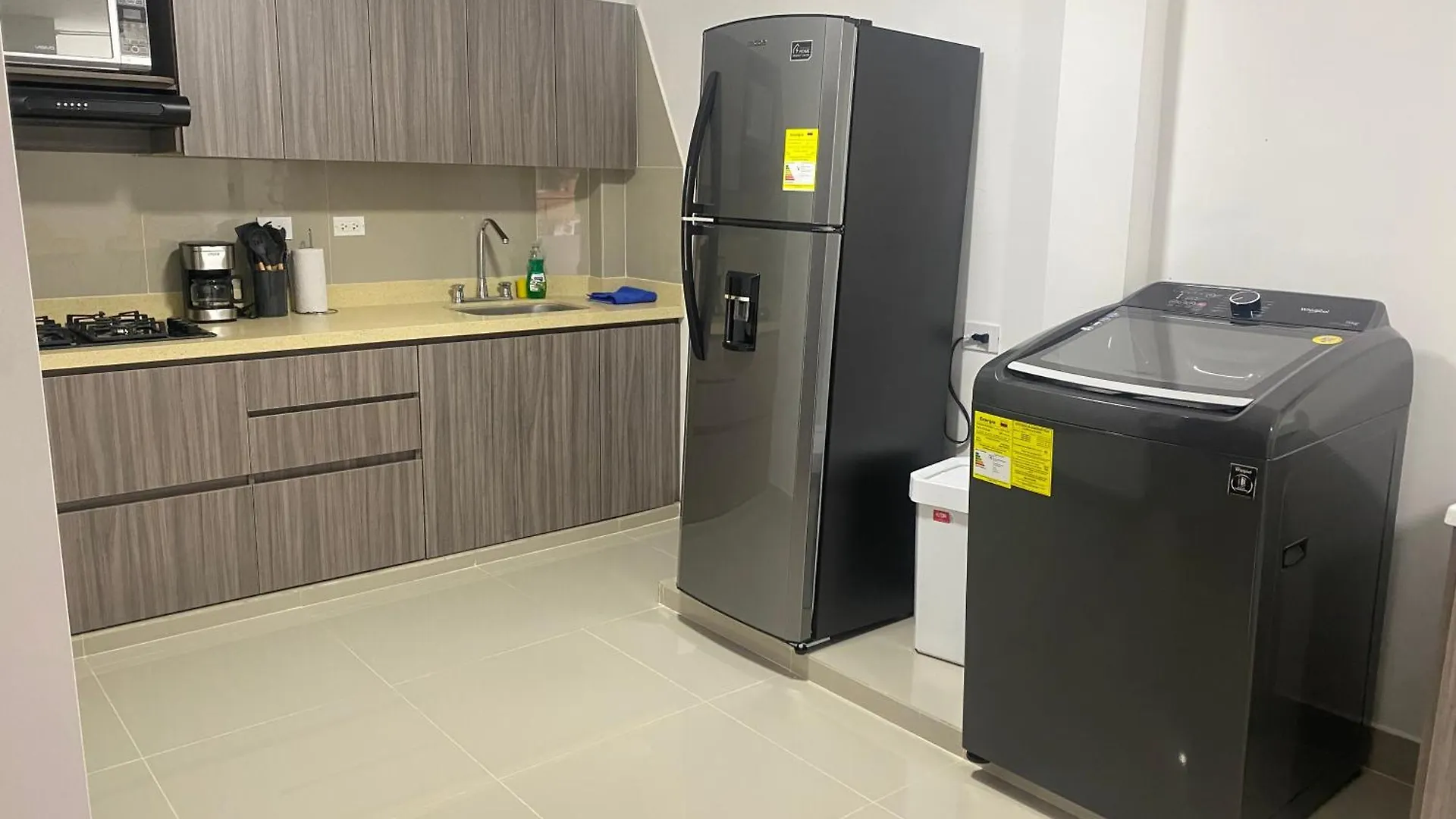 Apartamento Hermoso Loft Cerca Al Poblado Medellín